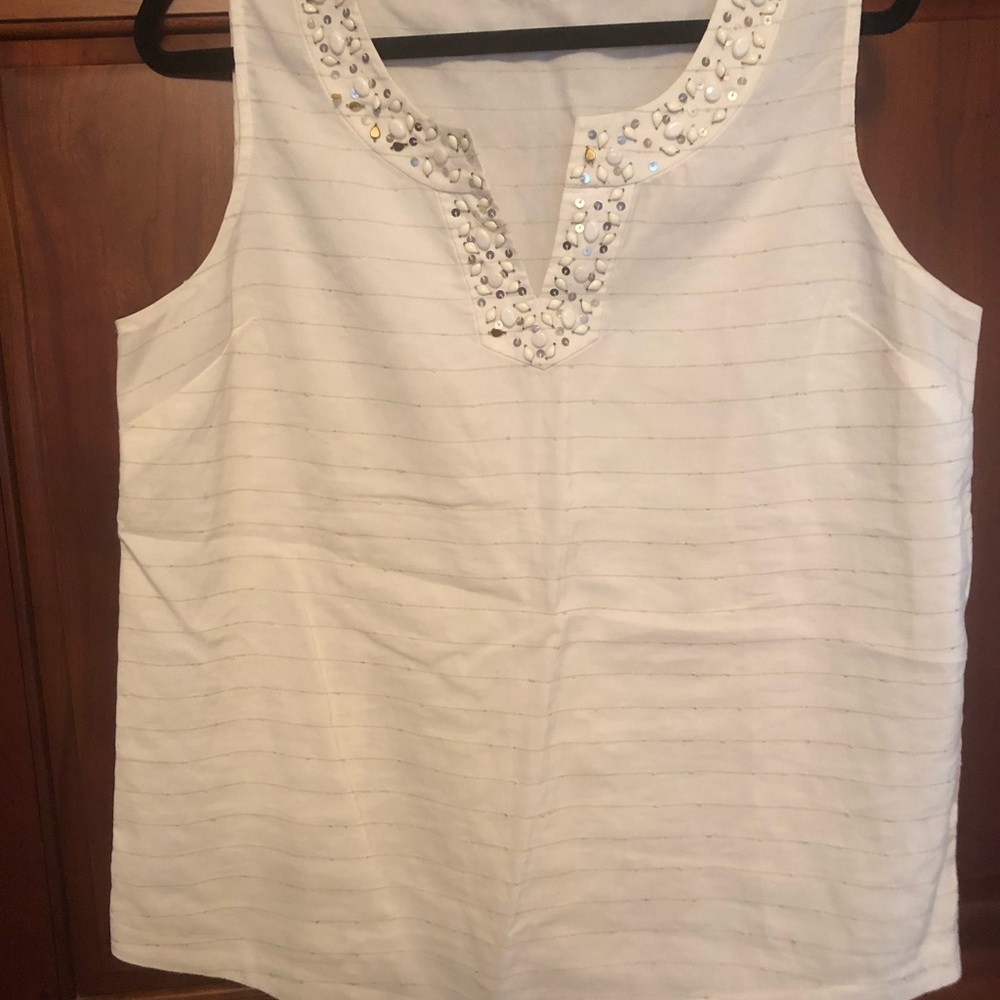 Vineyard Vines top